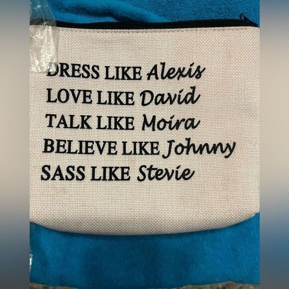 Schitt’s Creek xl shirt socks and makeup bag bundle of 3 items white green nwt - Picture 3 of 7